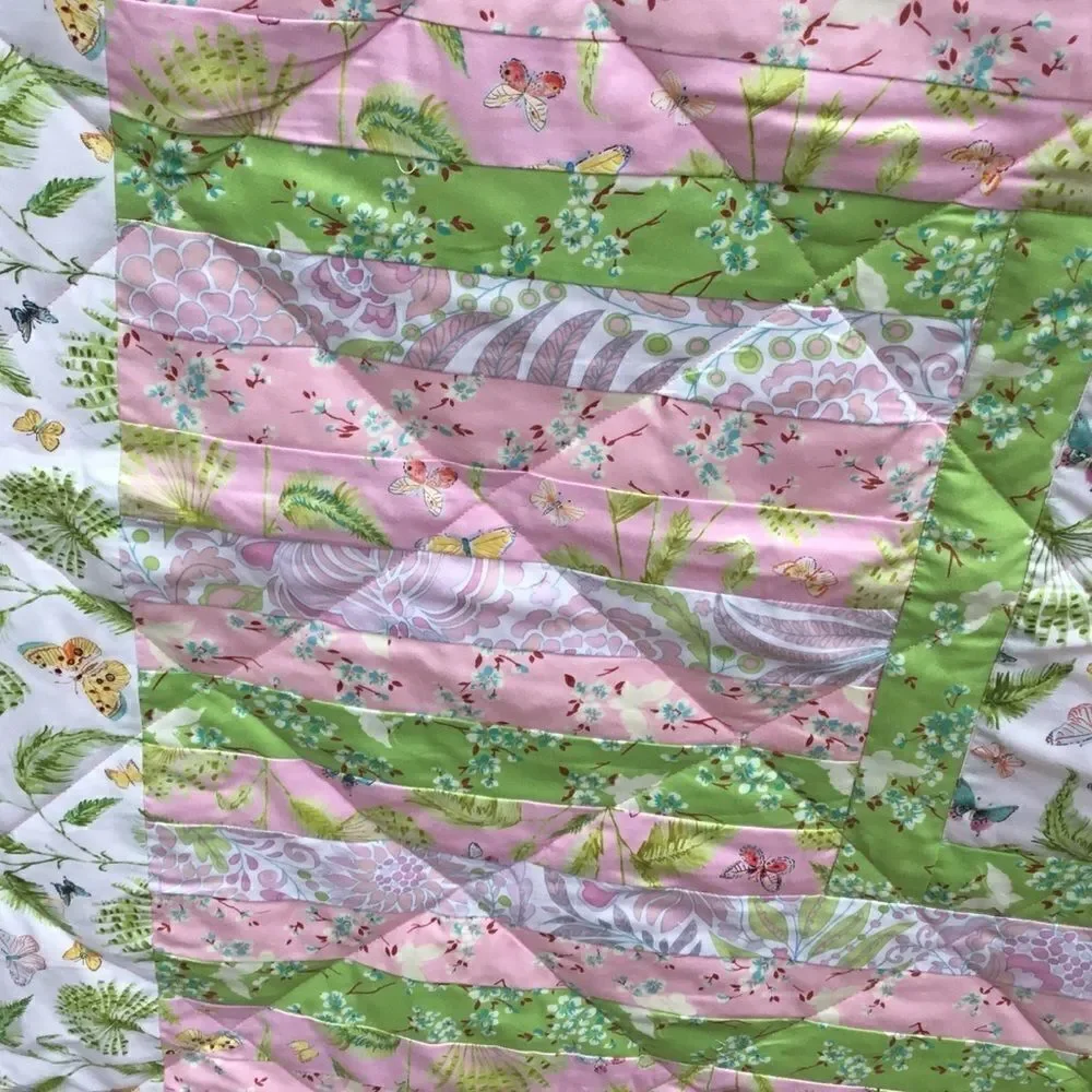 NWT Botanical Beauty Hand Crafted Quilt